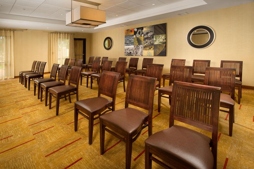 Courtyard By Marriott Waldorf Hotell Eksteriør bilde