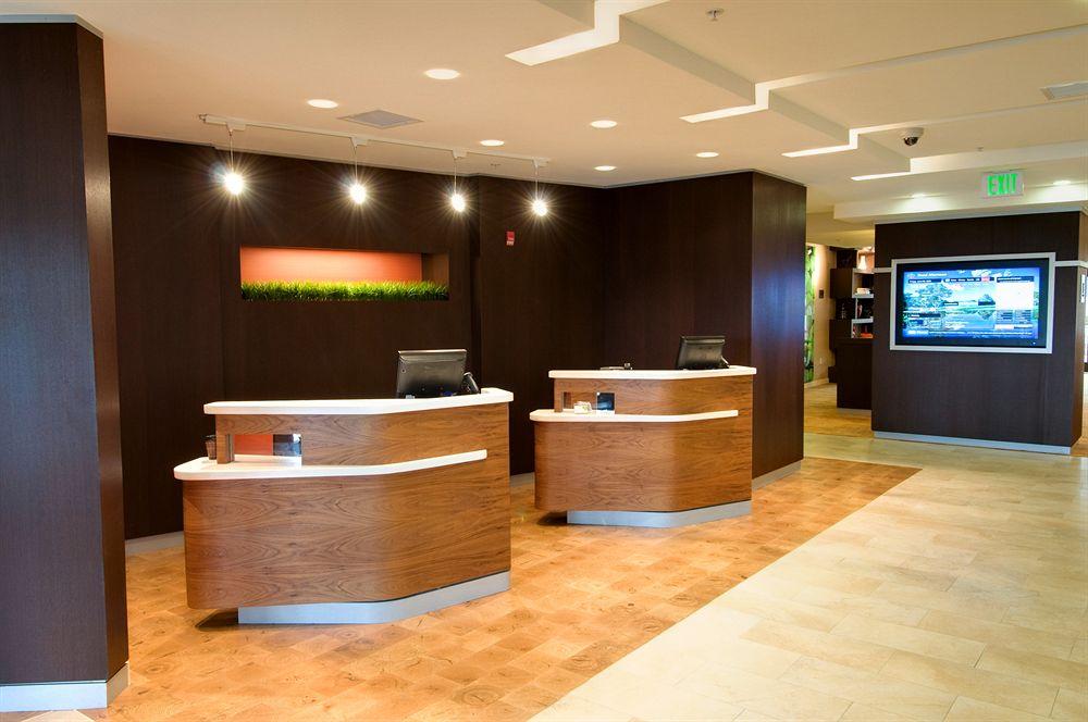 Courtyard By Marriott Waldorf Hotell Eksteriør bilde
