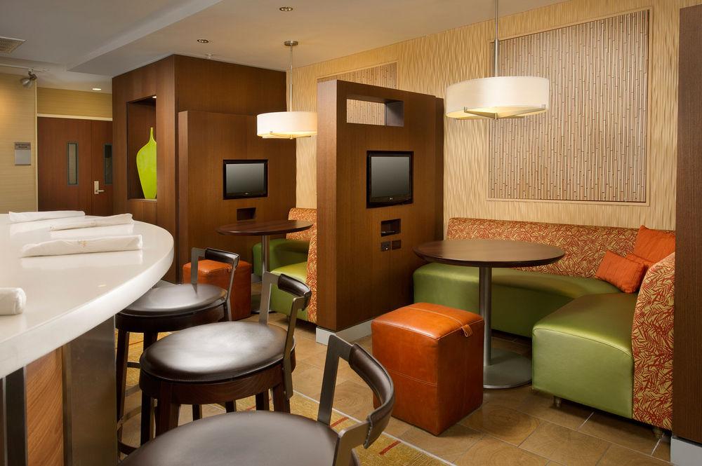 Courtyard By Marriott Waldorf Hotell Eksteriør bilde