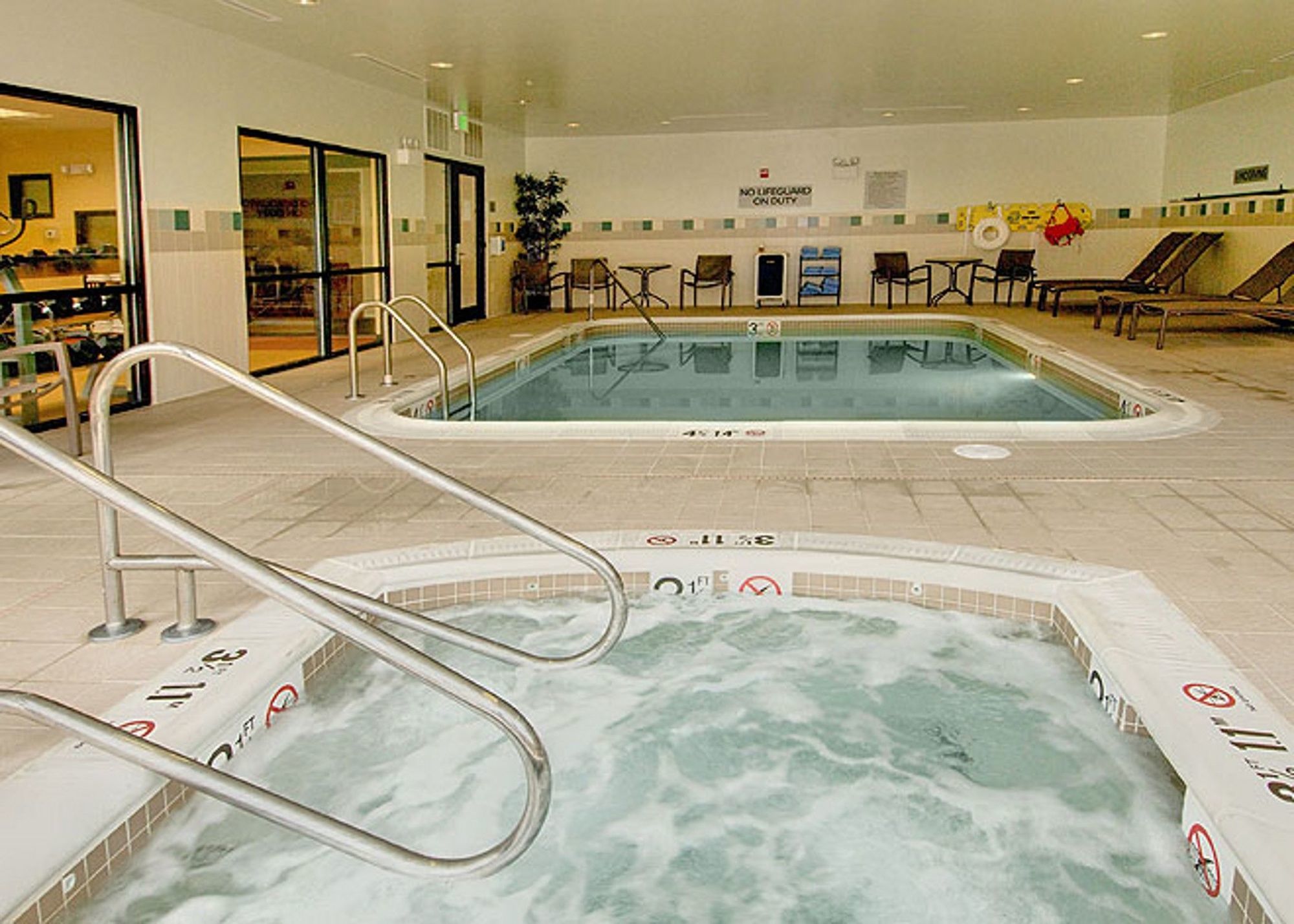 Courtyard By Marriott Waldorf Hotell Eksteriør bilde