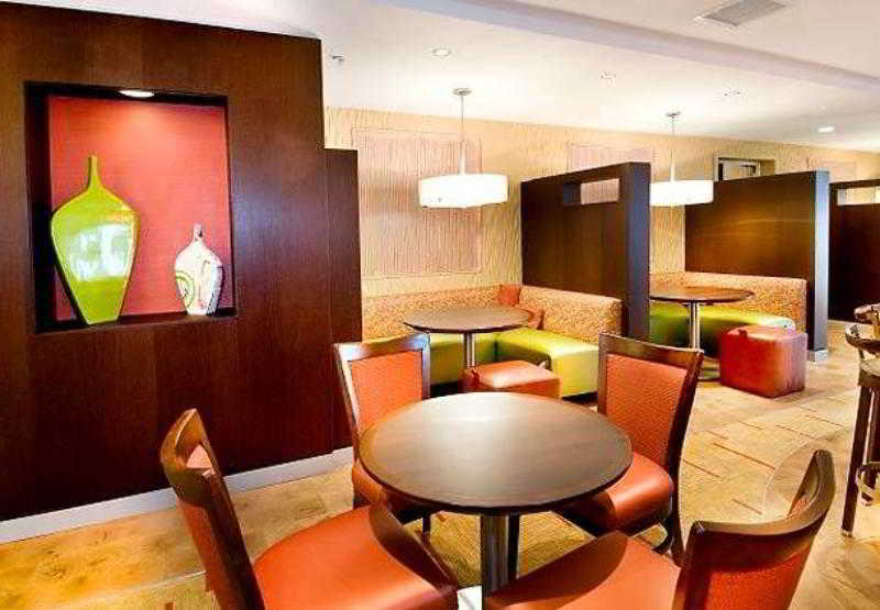 Courtyard By Marriott Waldorf Hotell Eksteriør bilde