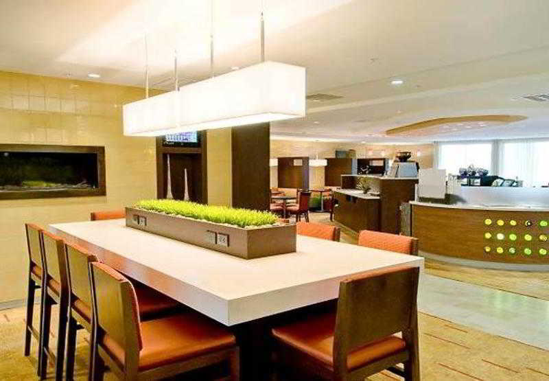 Courtyard By Marriott Waldorf Hotell Eksteriør bilde